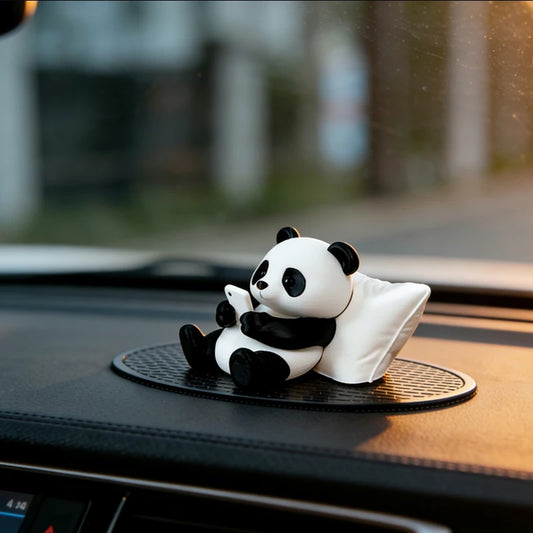 Figurine panda détendu décoration bureau et voiture
